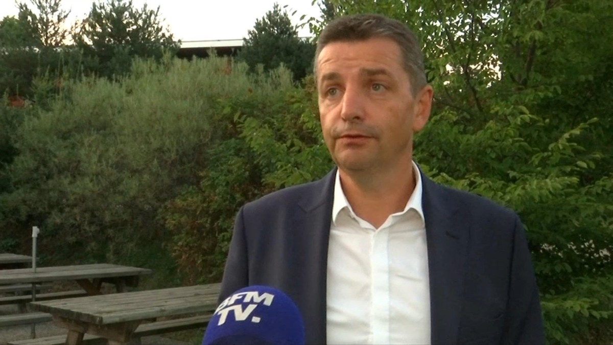 Französischer Bürgermeister soll Rivalen mit Sex Video erpresst haben