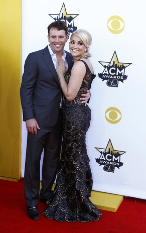 Actress and singer Jamie Lynn Spears and her husband Jamie Watson arrive at the 50th Annual Academy of Country Music Awards in Arlington, Texas April 19, 2015. REUTERS/Mike Stone