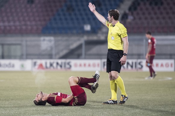 Vaduz&#039; Philipp Muntwiler liegt auf dem Rasen im Fussball Super League Spiel zwischen dem FC Vaduz und dem FC Lausanne-Sport, am Samstag, 10. Dezember 2016, im Rheinpark Stadion in Vaduz. (KEYSTON ...