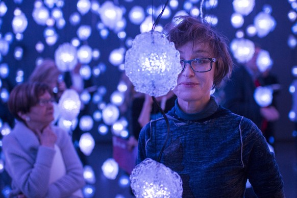 Pipilotti Rist bei ihrer aktuellen Ausstellung im Kunsthaus.