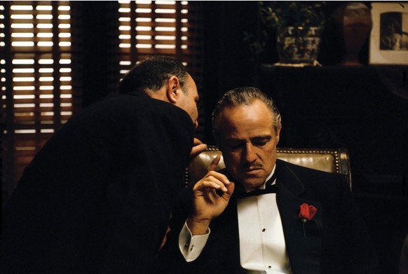 Don Vito Corleone alias&nbsp;Marlon Brando ist seeeehr konzentriert.