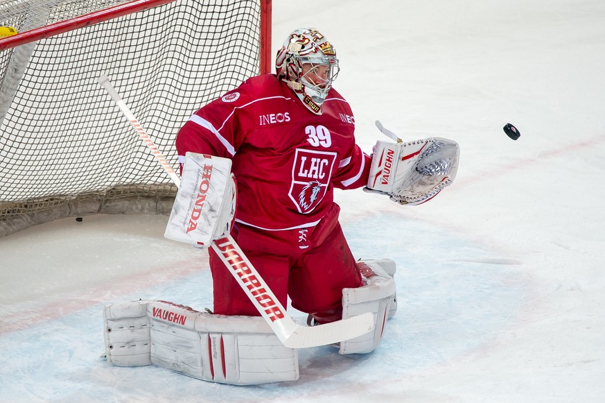 Le gardien lausannois Goalie Cristobal Huet en action lors de la rencontre du championnat suisse de hockey sur glace de National League A (LNA) entre le Lausanne HC et le ZSC Lions, ce samedi, 14 janv ...