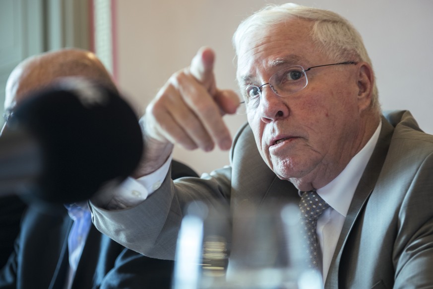 Christoph Blocher, Komitee-Praesident und alt-Bundesrat, spricht an der Medienkonferenz des Komitees &quot;Nein zum schleichenden EU-Beitritt&quot;, in Bern, am Freitag 5. August 2016. Das von SVP-Str ...