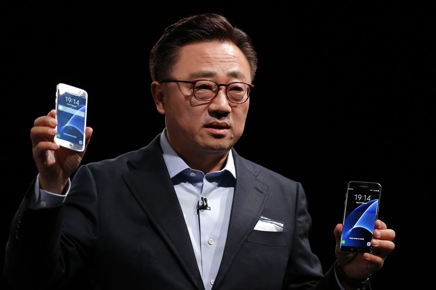 Der grosse Star an der Medienkonferenz war nicht das neue Samsung S7 selber, sondern ein anderes, gänzlich neues Gadget ...