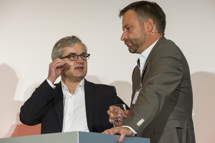 Markus Somm (links) mit dem abgesetzten NZZ-Chefredaktor Markus Spillmann am Verleger-Kongress 2014.