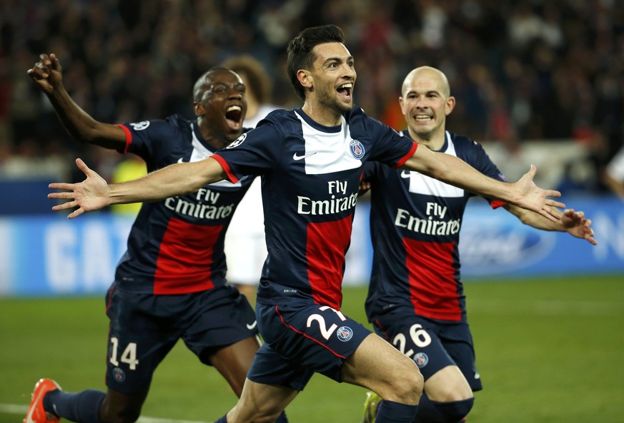 REFILE CORRECTING SPELLING Paris St Germain&#039;s Javier Pastore (C) celebrates with team mates after scoring the third goal for the team during their Champions League quarter-final first leg soccer  ...
