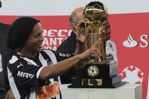So freute sich Ronaldinho noch vor wenigen Tagen über den Gewinn der&nbsp;Recopa Sudamericana.