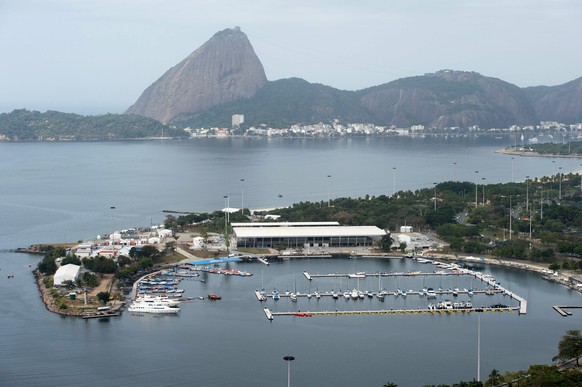 epa05447567 General view of Marina Da Gloria and the Sugarloaf Mountain, the center stage for the Olympic Games 2016 sailing competitions, at the Guanabara Bay in Rio de Janiero, Brazil, 29 July 2016. ...