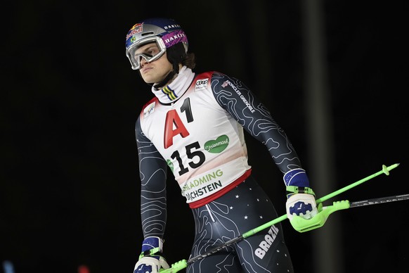 Nachrichten Linkding Brazil's Lucas Pinheiro Braathen fails to complete an alpine ski, men's World Cup slalom, in Schladming, Austria, Wednesday, Jan. 29, 2025. (AP Photo/Marco Trovati)