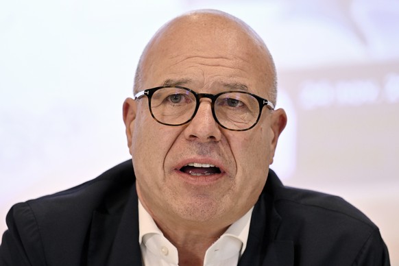 Nachrichten Linkding Fabio Regazzi, Staenderat Die Mitte und Praesident SGV an der Medienkonferenz der Allianz JA zur Sicherung der Nationalstrassen in Zuerich am Freitag, 5. Juli 2024 in Zuerich. (KEYSTONE/Walter Bieri )