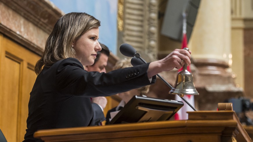 Nationalratspräsidentin Markwalder enthüllte auf TeleZüri den angeblich wahren Grund, warum Bundesrätin Simonetta Sommaruga den Nationalratssaal verliess.