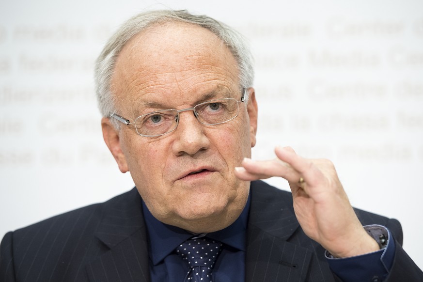 Bundespraesident Johann Schneider-Ammann, spricht an einer Medienkonferenz, am Freitag, 9. Dezember 2016, im Medienzentrum Bundeshaus in Bern. Der Bundesrat hat am 9. Dezember 2016 Andre Kudelski, CEO ...