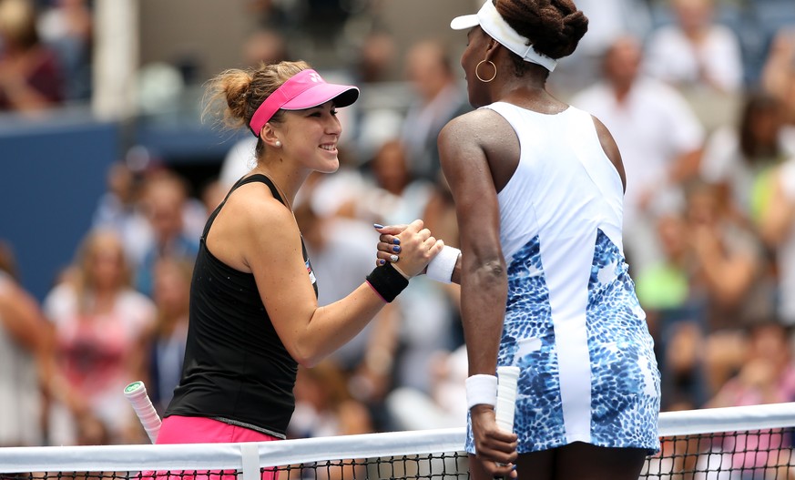 Belinda Bencic nimmt die Niederlage gegen Venus Williams mit einem Lächeln hin.