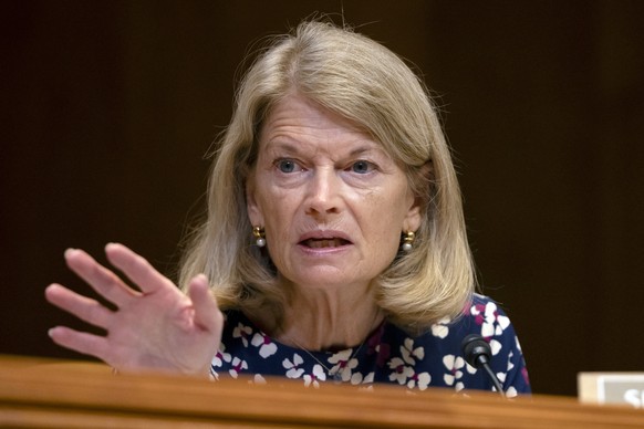 Nachrichten Linkding Sen. Lisa Murkowski, R-Alaska, speaks during a hearing of the Homeland Security subcommittee of the Senate Committee on Appropriations on Capitol Hill, Wednesday, April 10, 2024, in Washington. (AP Ph ...