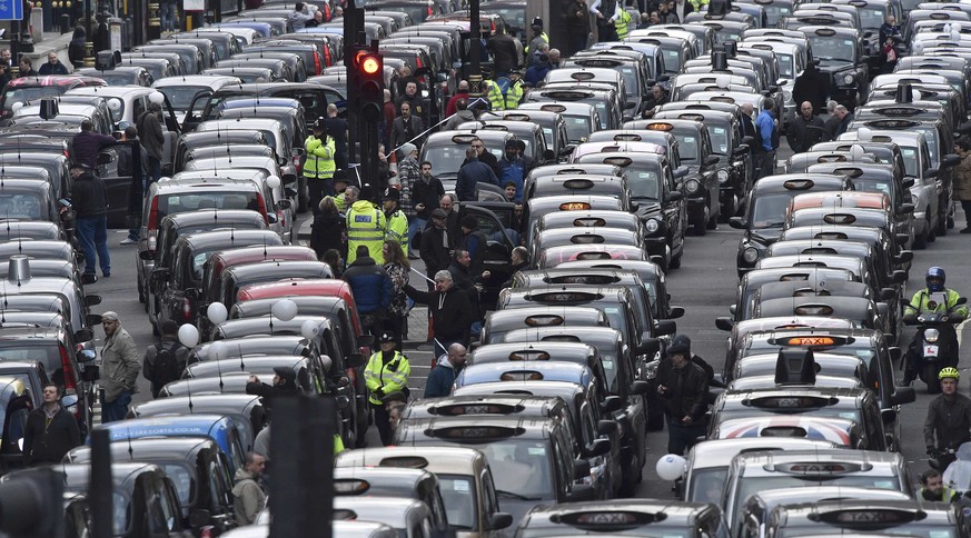 8000 Cabs blockieren am Mittwoch die Londoner Innenstadt.