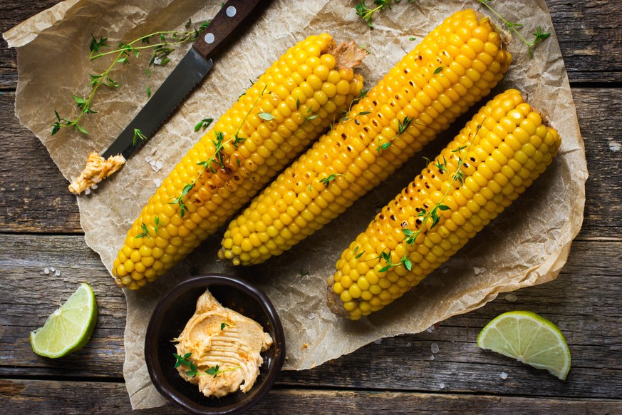 grilled corn with chile lime butter chili mais maiskolben limette grillieren grillen barbecue bbq USA food essen