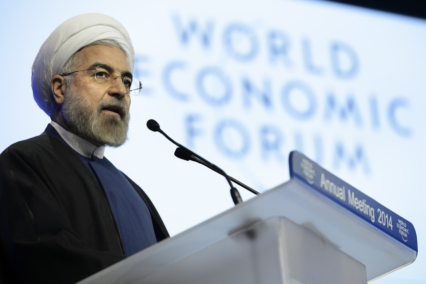 Hassan Ruhani am Rednerpult in Davos.