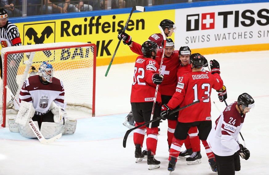 Die Schweiz erkämpft sich gegen Lettland den ersten Sieg nach 60 Mintuten.
