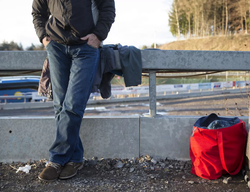 Marco Meier (Symbolbild, Name geändert) ist aus einer illegal angeordneten kleinen Verwahrung geflohen und hat nichts von seiner Entlassung mitgekriegt.