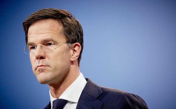 Ministerpräsident Mark Rutte wehrt sich gegen die geforderte Schliessung: Diese würde lediglich bewirken, dass Strom aus älteren Kohlekraftwerken aus dem Ausland importiert würde.