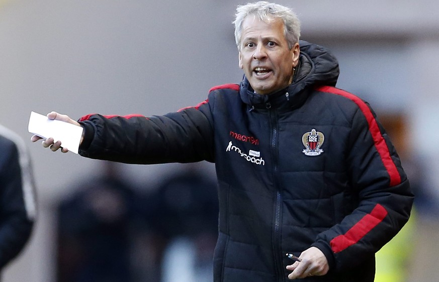 epa05770955 OGC Nice&#039;s Swiss head coach Lucien Favre gestures during the French Ligue 1 soccer match, AS Monaco vs OGC Nice, at Stade Louis II, in Monaco, 04 February 2017. EPA/SEBASTIEN NOGIER