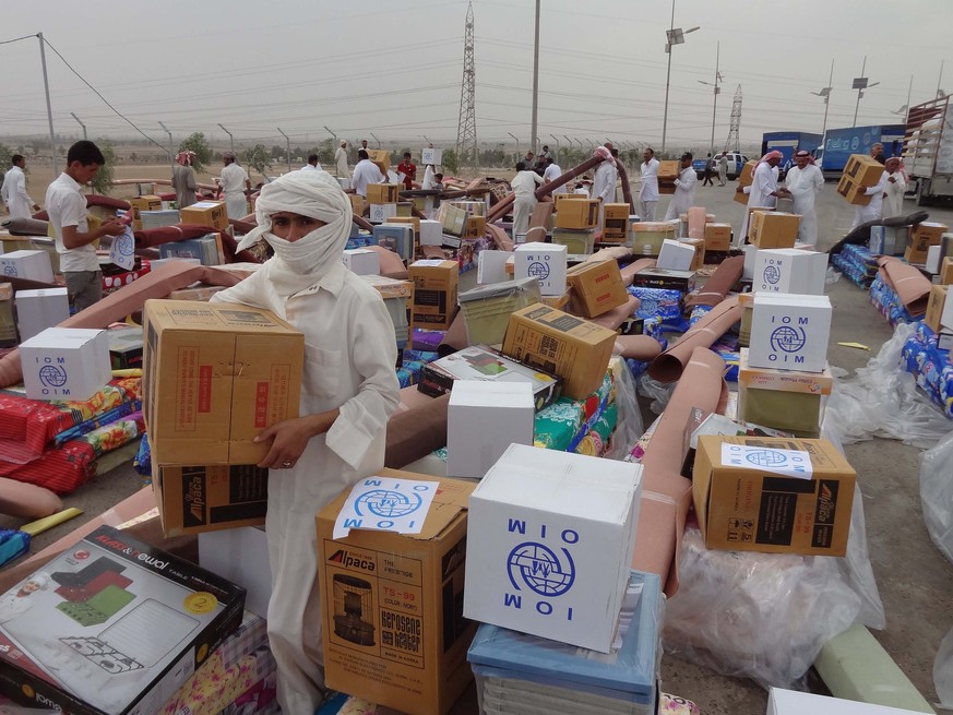 Hilfslieferungen der US-Entwicklungshilfeorganisation USAID für vertriebene Irakis in der Stadt Dohuk.&nbsp;