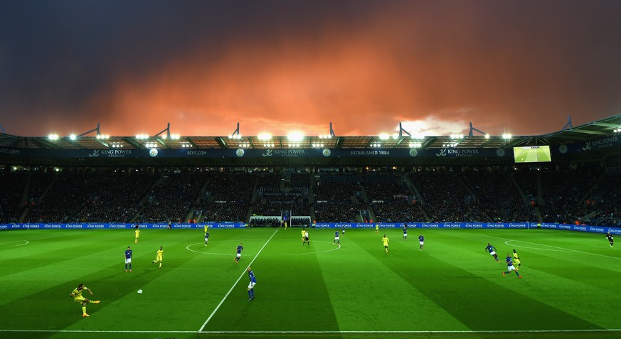 Das King Power Stadium im Abendrot.