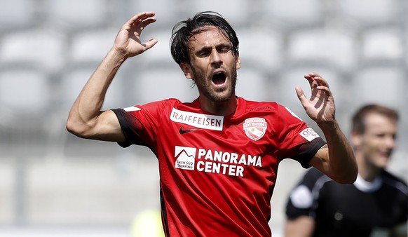 24.07.2016; Thun; Fussball Super League - FC Thun - FC Vaduz: Norman Peyretti (Thun) aergert sich. (Christian Pfander/freshfocus)