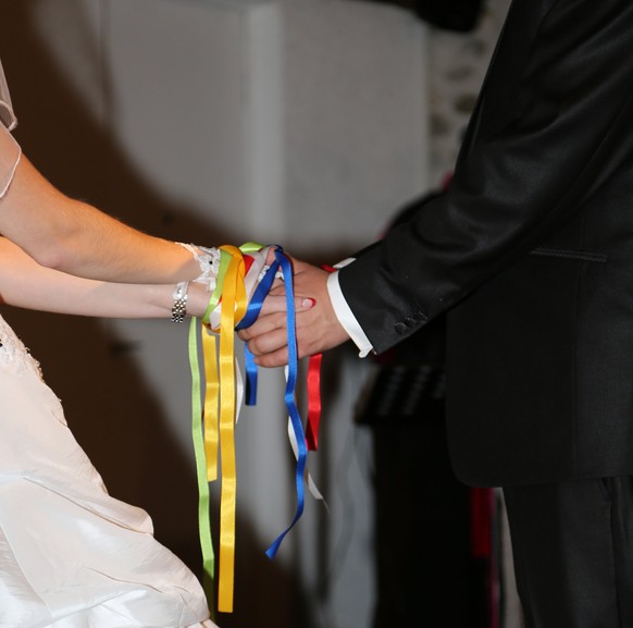 Für Nathalie und Stéphane hätte sich eine Hochzeit in der Kirche «falsch angefühlt».&nbsp;