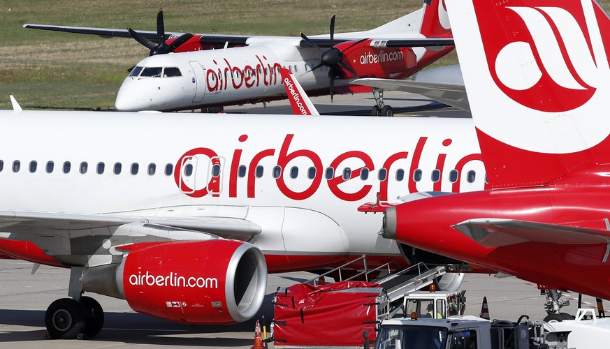 epa06145687 An aircraft of the German carrier Air Berlin maneuvers at Airport Tegel in Berlin, Germany, 15 August 2017. Reports on 15 August 2017 state Air Berlin, Germany&#039;s second largest airlin ...