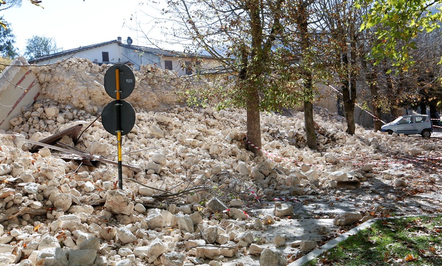 Rubbles are seen following an earthquake in Norcia, Italy, October 30, 2016. REUTERS/Remo Casilli