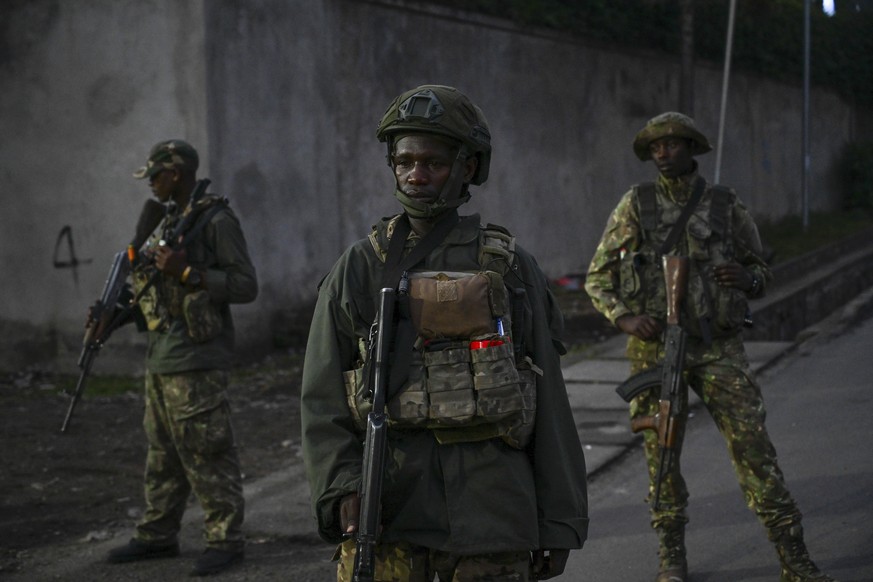 Nachrichten Linkding M23 rebels patrol in Goma, Democratic Republic of the Congo, Wednesday, Jan. 29, 2025. (AP Photo/Moses Sawasawa)