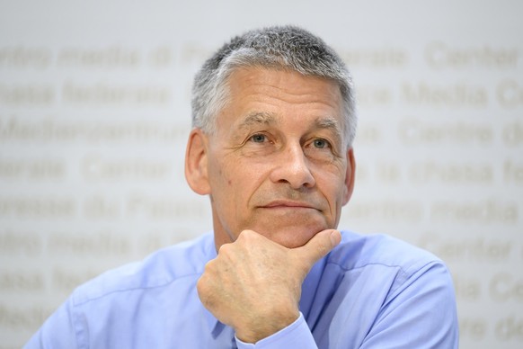 Nachrichten Linkding Michel Huissoud, Direktor EFK, waehrend einer Medienkonferenz ueber der Jahresbericht 2021 der Eidgenoessischen Finanzkontrolle (EFK), am Freitag, 20. Mai 2022 in Bern. (KEYSTONE/Anthony Anex)