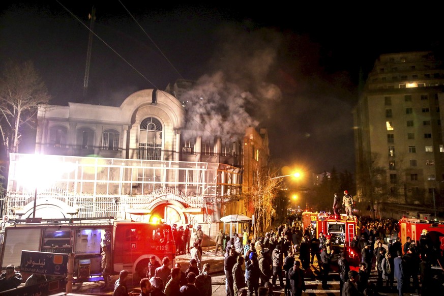 Die saudi-arabische Botschaft in Teheran brannte in der Nacht auf Sonntag.