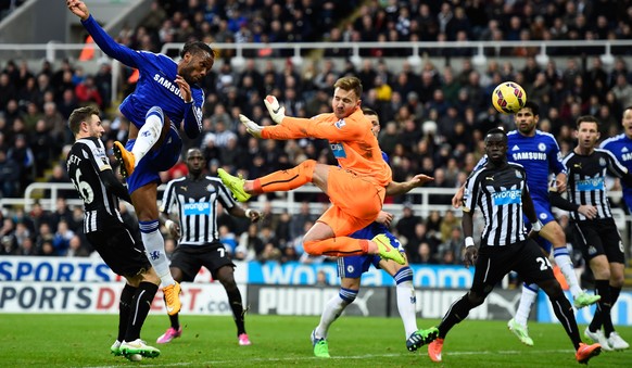 Während Chelsea die Meisterfeier planen kann, muss sich Newcastle noch gegen den Abstieg wehren.