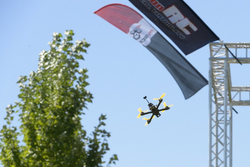 A drone in action is pictured during a freestyle qualifying round for the World Drone Racing Championships, at the Aeropole of Payerne, Switzerland, Sunday, August 7, 2016. (KEYSTONE/Anthony Anex)