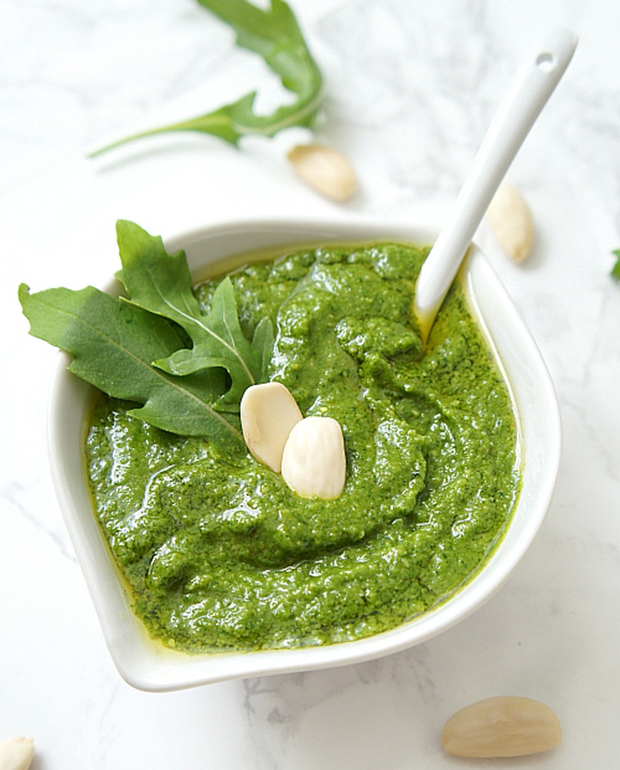 pesto di rucola e mandorle mandeln italien http://www.renataalleva.it/pesto-di-rucola/