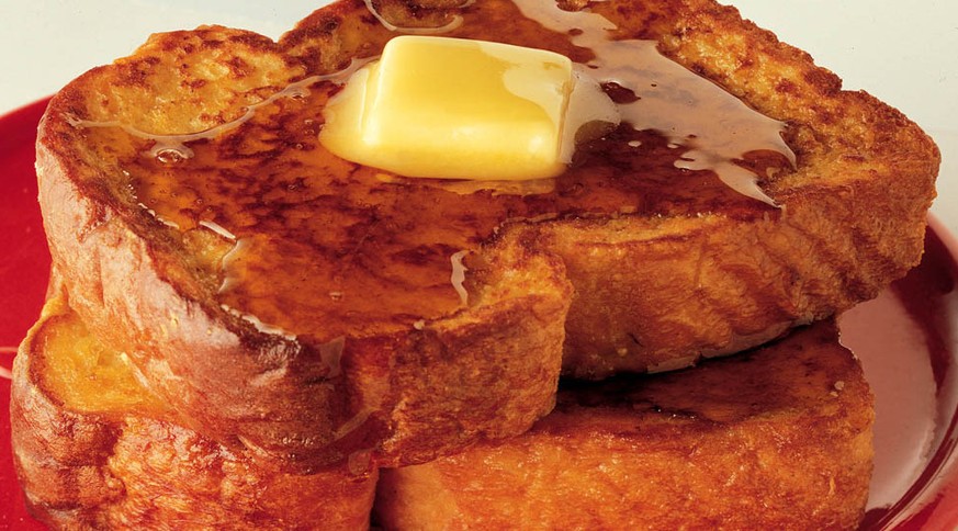 french toast zimt eier frühstück breakfast amerikanisch essen food brot ahornsirup maple syrup http://www.mccormick.com/recipes/breakfast-brunch/easy-cinnamon-french-toast-with-cinnamon-syrup