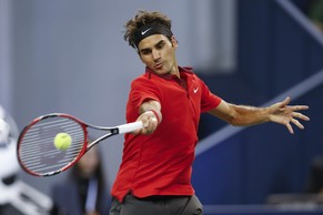 Roger Federer greift am Mittwoch bei seinem Heimturnier in Basel an.