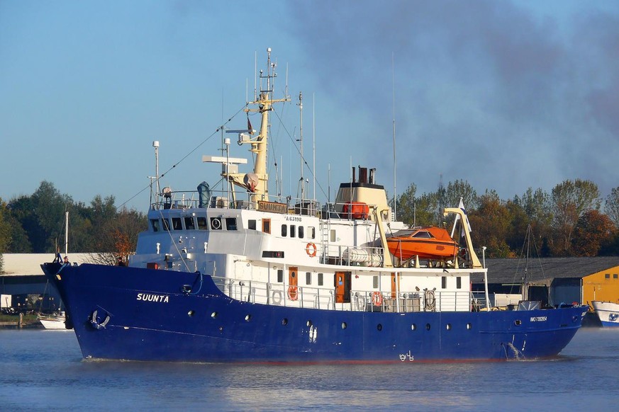 ARCHIV - Die «Suunta» schwimmt am 27.10.2012 im Hafen von Kiel (Schleswig-Holstein). Die Suunta trägt seit Februar 2017 den Namen «C Star» und fährt unter mongolischer Flagge. Das 1975 gebaute frühere ...