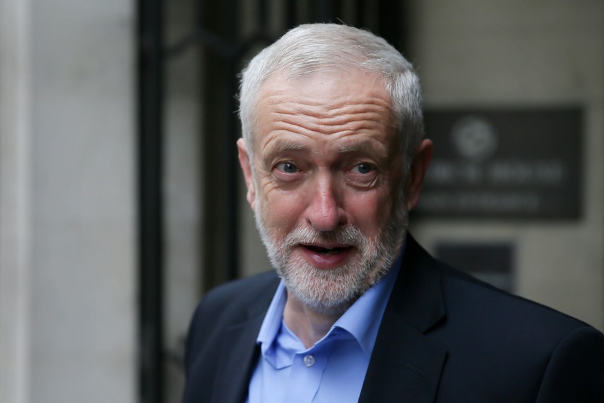 epa06000838 Labour Party leader Jeremy Corbyn arrives to give a speech on the NHS and education at Church House in London, Britain, 31 May 2017. Voters will go to the polls in Britain on 08 June 2017  ...