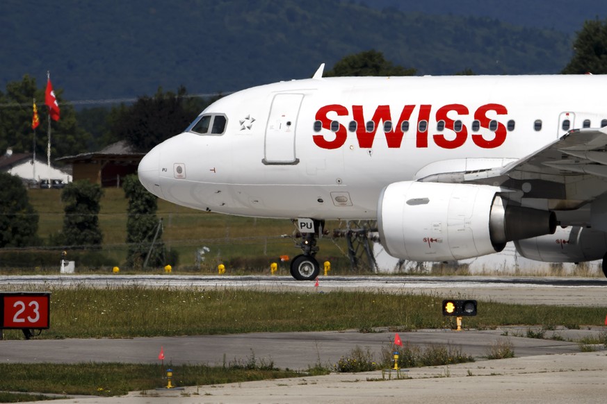 An aircraft of the Swiss International Air Lines runs on taxiway at the Geneva Airport, in Geneva, Switzerland, Sunday, August 21, 2016. The Swiss airline company evaluates its presence at the airport ...
