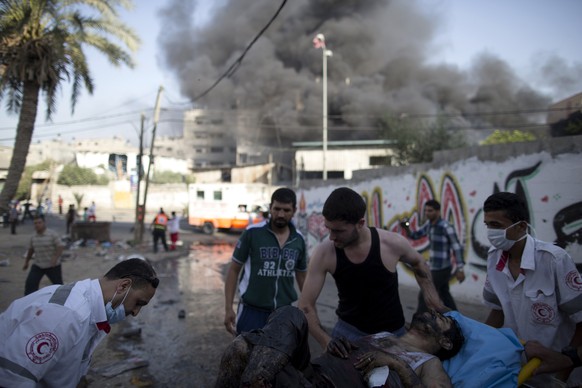 Mindestens 17 Menschen überlebten ihren Einkauf auf einem Markt in Gaza Stadt nicht.