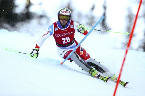 Switzerland&#039;s Justin Murisier competes during an alpine ski, men&#039;s World Cup combined in Santa Caterina, Italy, Thursday, Dec. 29, 2016. (AP Photo/Alessandro Trovati)