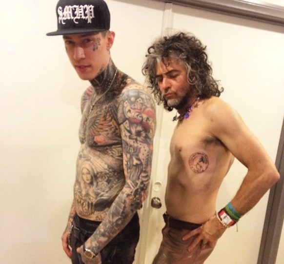 Mileys Bruder Trace (links): Ob sie von ihm ihr Faible für Tattoos hat?