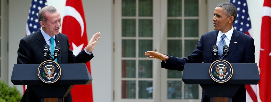 FILE PHOTO - U.S. President Barack Obama (R) and Turkish Prime Minister Recep Tayyip Erdogan hold a joint news conference in the White House Rose Garden in Washington, May 16, 2013. REUTERS/Jason Reed ...