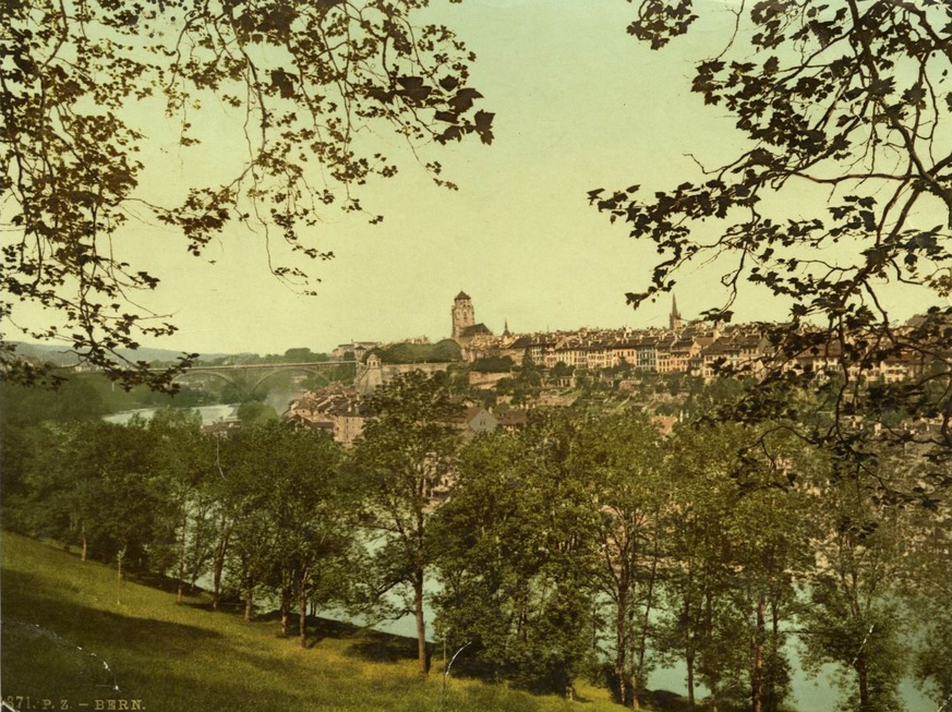 Bern. Das Münster hat noch keine Spitze. Diese wurde erst zwischen 1889 und 1893 aufgesetzt.&nbsp;