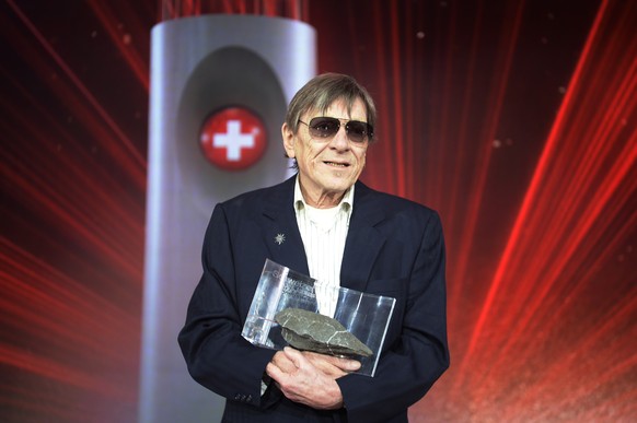 ARCHIVBILD ZUM TOD DES SCHWEIZER MUNDARTROCK-SAENGERS POLO HOFER, AM SAMSTAG, 22. JULI 2017 - Polo Hofer gewinnt den Award als Schweizer des Jahres bei der SwissAward Galashow im Zuercher Hallenstadio ...