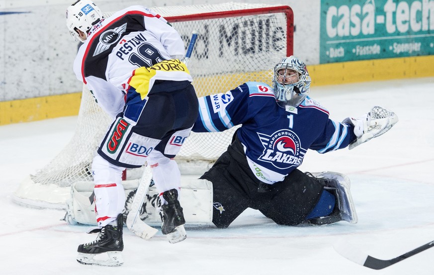 Lakers-Goalie Tim Wolf.