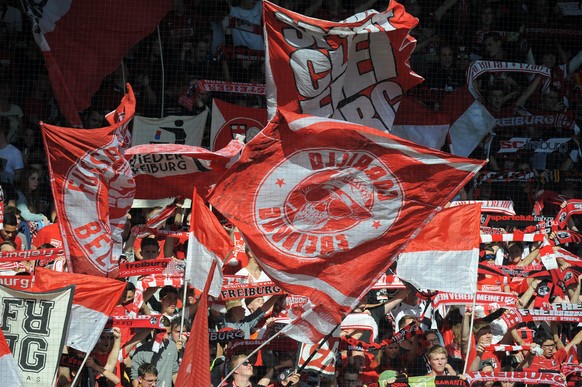 27.09.2014; Freiburg; Fussball 1. Bundesliga - SC Freiburg - Bayer 04 Leverkusen; Fans des SC Freiburg (Laegler/Expa/freshfocus)